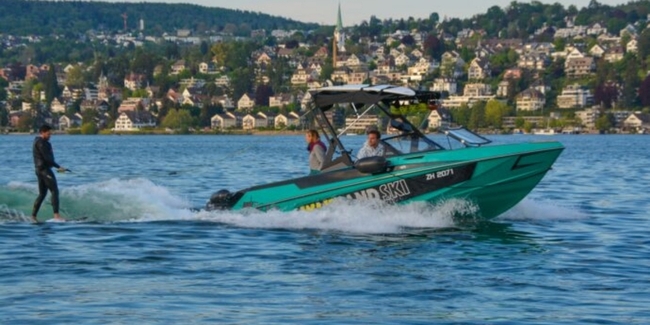 Ein Tempolimit würde auch Wasserskifahrer und Wakeboarder einbremsen.