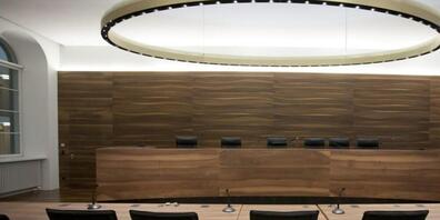 Ein Eritreer schubste eine Frau im Zürcher HB vor einen einfahrenden Zug. Sie konnte sich im letzten Moment retten. Nun beschäftigt sich das Obergericht erneut mit dem Fall. (Symbolbild)