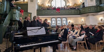 Eröffnung des Festgottesdienstes in der Kirche Haldenbüel.