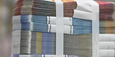 Die Aargauer Steuerzahlerinnen und Steuerzahler werden 2026 finanziell entlastet. Die Kantonssteuer sinkt um 8 Prozentpunkte. (Symbolbild)