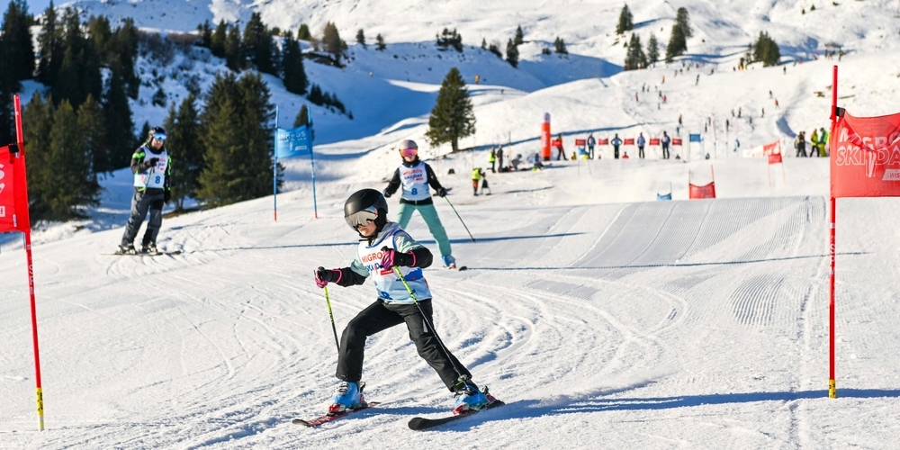 520 Familien bestritten das Plauschrennen beim Migros Ski Day am Flumserberg.