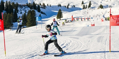 520 Familien bestritten das Plauschrennen beim Migros Ski Day am Flumserberg.