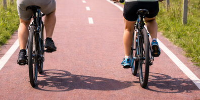 Volketswil und der Kanton Zürich bauen einen neuen Radweg entlang der Pfäffikerstrasse. (Symbolbild)