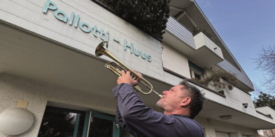 Kai Kopp, Leiter der Uzwiler Musikschule, freut sich riesig über die neuen Räumlichkeiten für die Musikschule. 