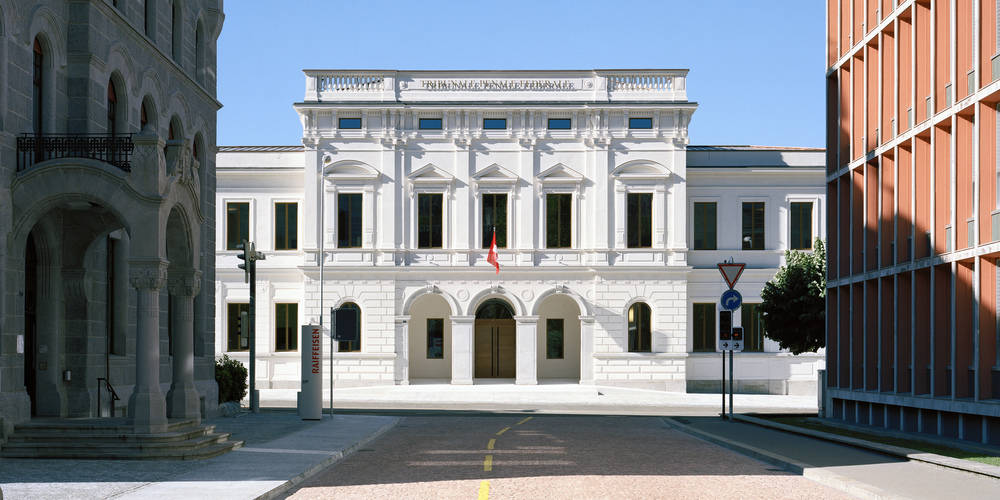 Der angeklagte frühere Logistik-Chef  der Schwyzer Kantonspolizei dementiert eine belastende Zeugenaussage.  