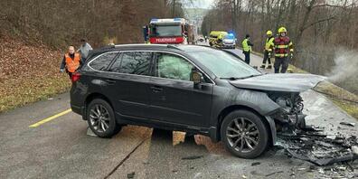 Aus noch ungeklärten Gründen geriet ein Autolenker in Schupfart AG auf die Gegenseite und kollidierte frontal mit einem entgegenkommenden Auto.