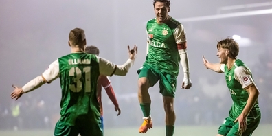 Zürcher Luftsprünge im Nebel. Das 2:0 schien die Entscheidung, doch in den Schlussminuten wurde es nochmals eng.