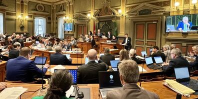 Der St.Galler Kantonsrat hat nach einer fast neunstündigen Beratung das Entlastungspaket beschlossen (Archivbild)