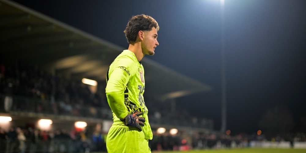 Er hätte zum Helden werden können, doch letztlich bleibt dem starken FCRJ-Goalie Laurent Seji  nur der Frust.