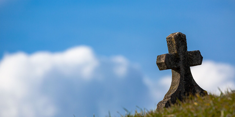 Die Friedhofkommission Gaiserwald errichtet auf ihren Friedhöfen einen Gedenkstein. (Symbolbild)