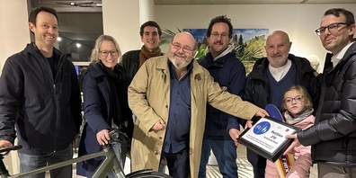 V.l.: Kaspar Spörri (GP), Christina Gunsch (GP), Saamel Lohrer (SP), Stadtpräsident Pascal Bassu (SP), Jonathan Assenberg (SP), Stadtrat Henry Vettiger, Emma Iff, Raphael Zarth (GP).