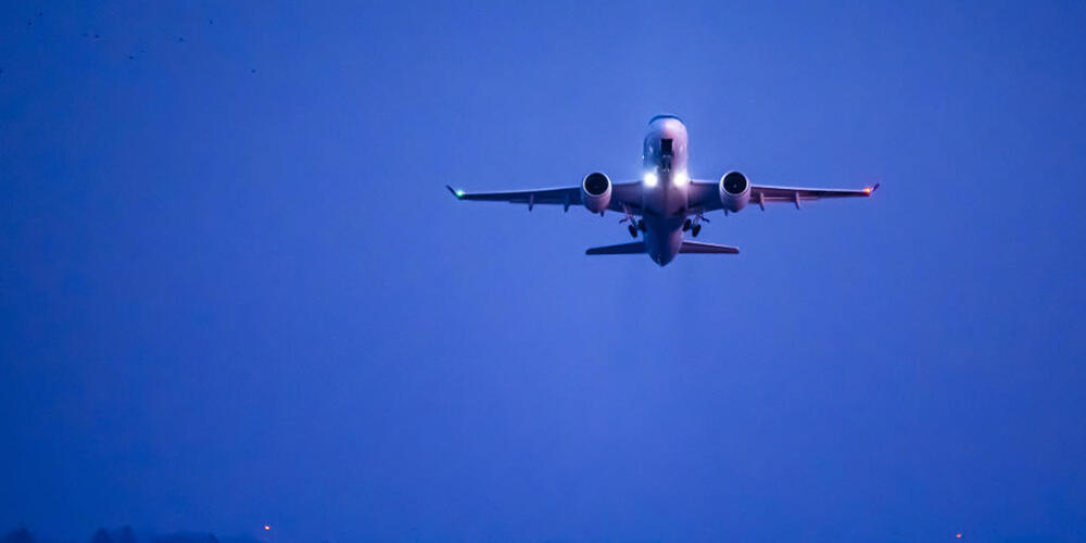 Der Flughafen Zürich verzeichnete 2024 weniger Flugbewegungen nach 23 Uhr als im Vorjahr. (Symbolbild)
