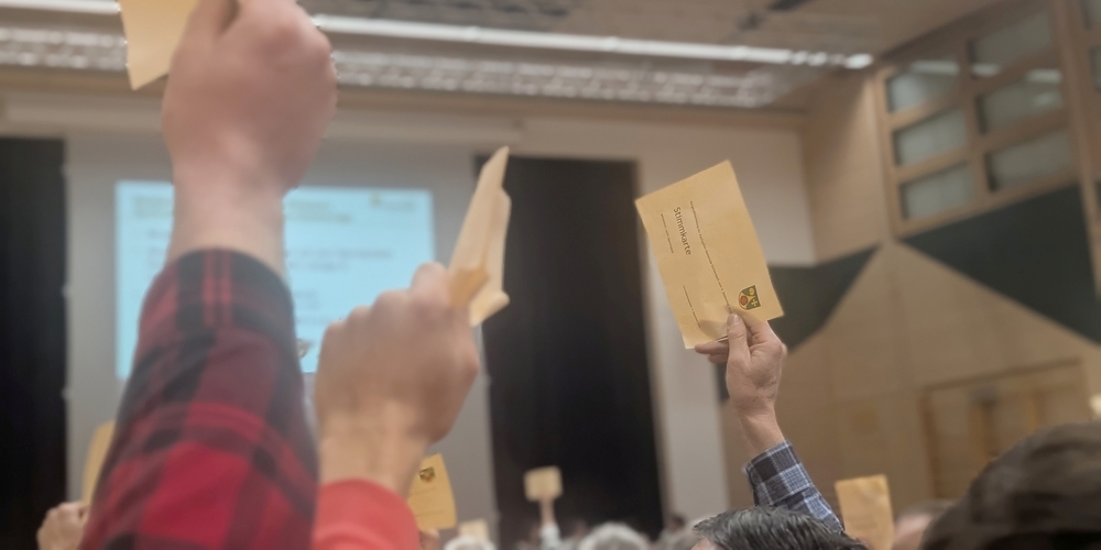 Die Bürgerversammlung der Politischen Gemeinde Eschenbach am 4. Dezember 2025 hatte über drei Geschäfte zu befinden.