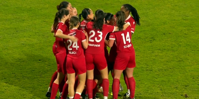 Die FCRJ-Ladys in Feierlaune. Gegen den FC Luzern ziehen sie alle Register.