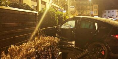 Der 20-jährige Lenker dieses Autos wird nun eine Weile zu Fuss gehen. Er musste seinen Fahrausweis abgeben.