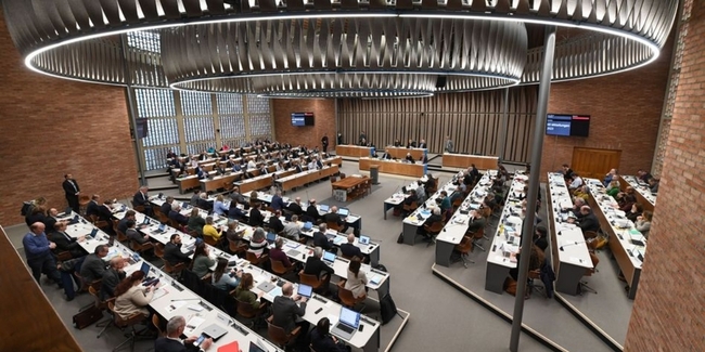 Im Kantonsparlament geht's heute um ein Geschäft, das alle Bürgerinnen und Bürger betrifft.