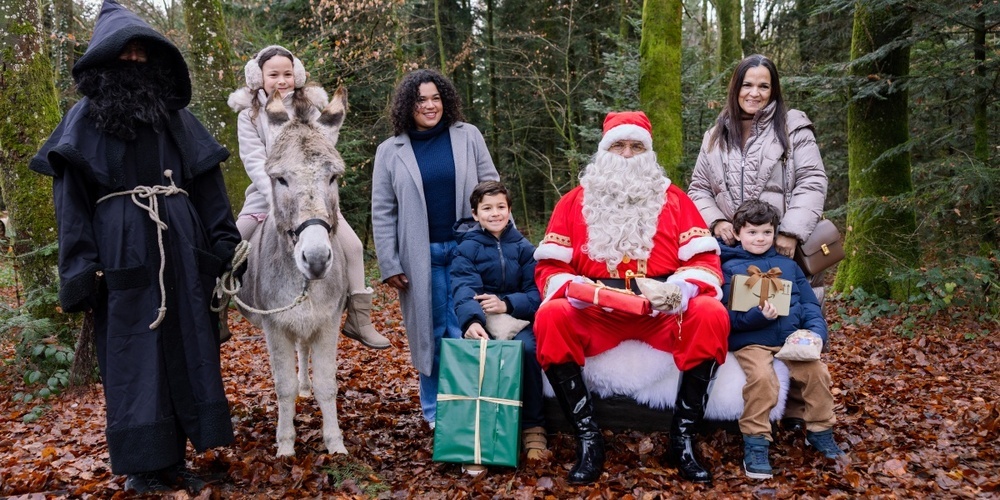 Als Samichlaus verkleidet besuchte Pascal «Zubi» Zuberbühler Familien, darunter auch im Zürcher Oberland.