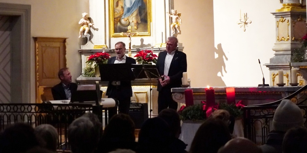 Das Trio Bernet sang sich am Adventskonzert in der Klosterkirche Berg Sion in die Herzen der Konzertbesucher. 