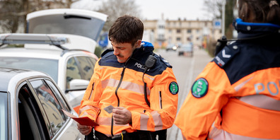 Vier Männer und eine Frau mussten ihren Führerausweis auf der Stelle abgeben.