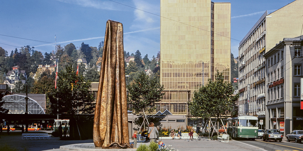 Das St.Galler Rathaus in Gold 1980