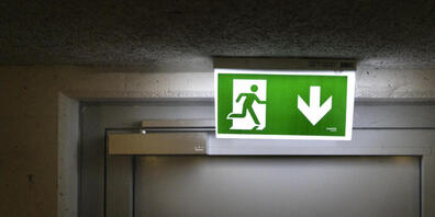 Fluchtwege und verwendete Materialien stehen bei den feuerpolizeilichen Kontrollen im Kanton Zürich im Fokus. (Symbolbild)