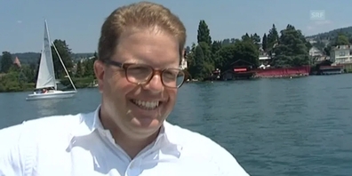 Hält alle Fäden in der Hand: Der Küsnachter Gemeindepräsident Markus Ernst (FDP).