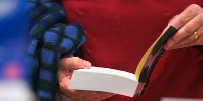 Beim Zentralschweizer Literaturwettbewerb kürte eine Fachjury je zwei Preistärgerinnen und Preisträger. (Symbolbild)