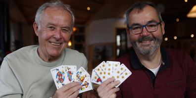 Bewährtes OK: Erich Arnold (links) und Jürg Griesser stehen vor der 35. Flumser Jassmeisterschaft.