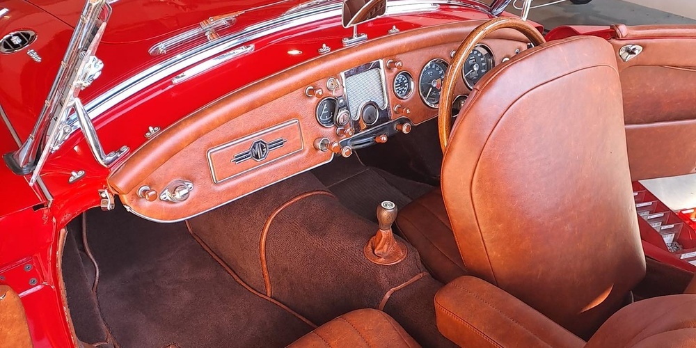 Die Autosattlerei Jaggi GmbH hat sich u.a. auf die Restauration von Oldtimern spezialisiert.