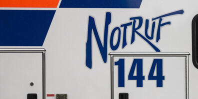 Am Sonntagmorgen brannte es in einer Wohnung in Zürich-Altstetten. Eine Person musste ins Spital gebracht werden. (Symbolbild)