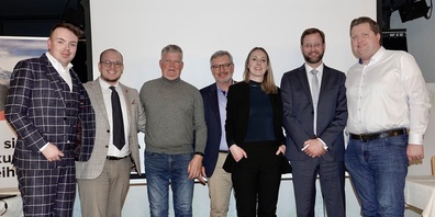 SVP See-Gaster Neujahrsapéro. v.l. Thomas Kuster; Martin Dilla; René Bühler; Kurt Kälin; Jasmin Gähler; Patrick Guidon; Bernhard Zahner.