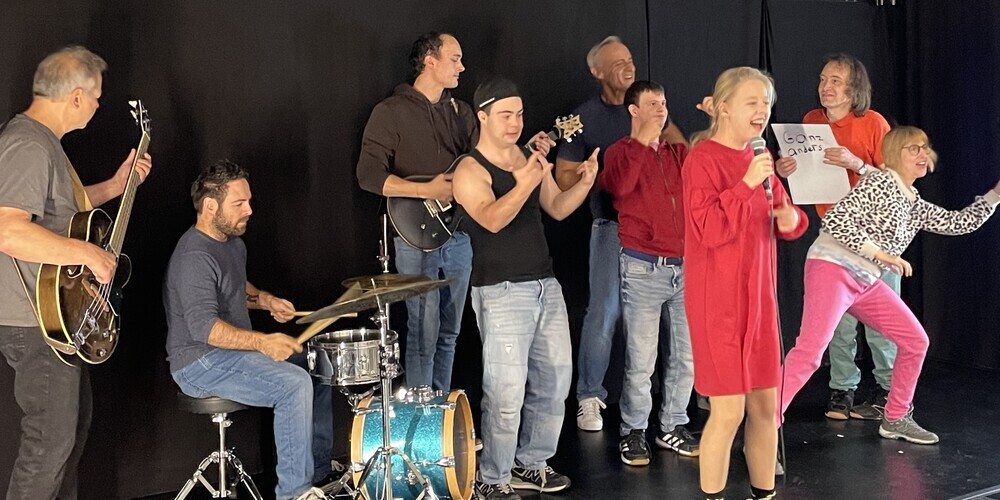 Im gemeinsamen Videoprojekt vom Komiktheater und «The Better Me» wird Vielfalt nicht inszeniert, sondern gelebt.