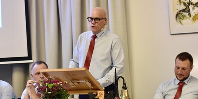 Joe Gwerder führte als Präsident des Feuerwehrvereins durch die Versammlung.