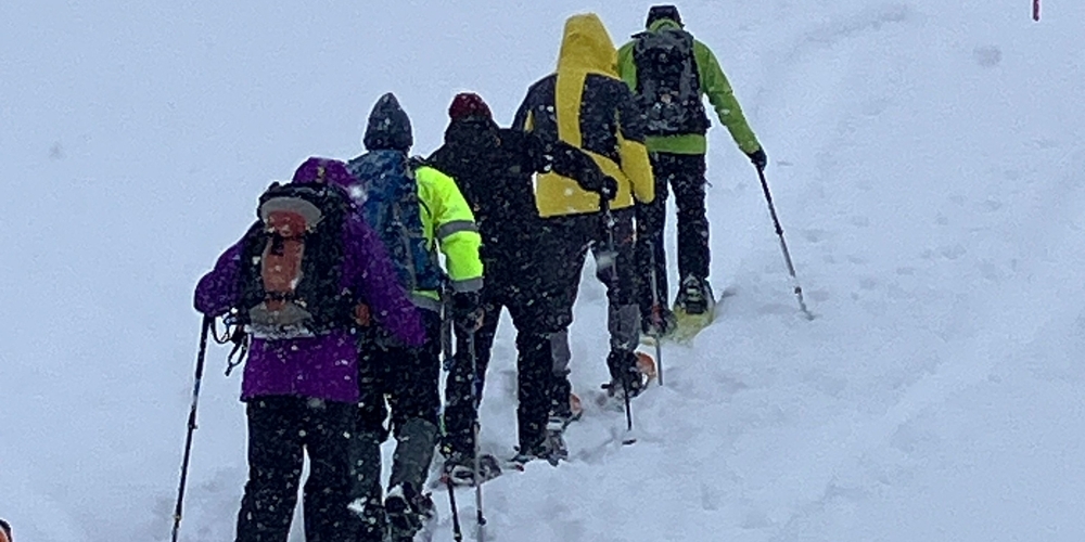 Die Schneeschuhtour des MC Linth diente auch der Kondition im Hinblick auf die bevorstehende Motorradsaison.