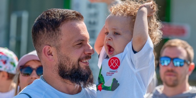 Das KMSK Wissens-Forum unterstützt Familien mit Kindern, die an seltenen Krankheiten leiden.