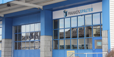 An der Mülistrasse 3 in Altendorf ist Schluss mit «Schnäppli machen»: Frankenspalter.ch macht seine dortige Filiale dicht. 