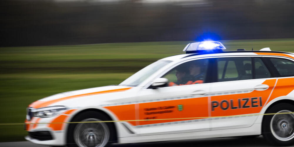 Die St. Galler Kantonspolizei musste wegen eines Brandes in Bütschwil ausrücken. Nun laufen Abklärungen, ob es sich um Brandstiftung handelt. (Archivbild)