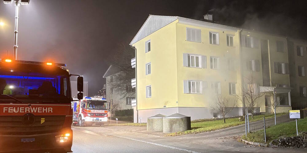 m Einsatz stand die Feuerwehr mit 40 Angehörigen und sechs Fahrzeugen, der Rettungsdienst mit einem Einsatzleiter sowie die Kantonspolizei St.Gallen mit mehreren Patrouillen und Fachspezialist-/innen.