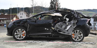 Durch den Zusammenprall wurde der 64-jährige Autofahrer eher schwer verletzt