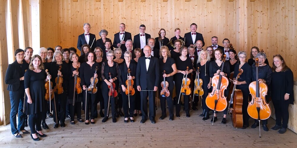 Toggenburger Orchester mit Dirigent Ernst Hüberli
