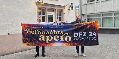 Sascha Andris (l.), operative Leitung, und Daniel Kubli, Events und Kommunikation, des «Cuba Club» sind bereits in bester Stimmung und bereit für den Weihnachtsapéro «La Grande Tradition».