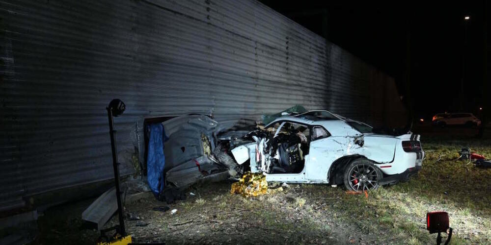 Am Auto entstand Totalschaden.