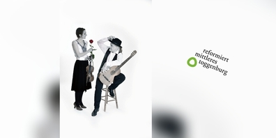 Mit Rose und einer Hand am Hut: Maya Stieger und Dänu Wisler kommen nach Krinau.