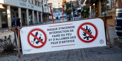 Die Strassen um die betroffene Bar sind weiträumig abgesperrt.