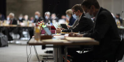 Der St.Galler Kantonsrat hat am Dienstagnachmittag zwei dringliche Motionen abgelehnt. 