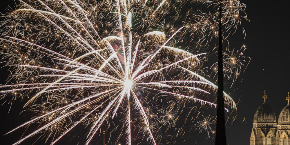 Das Feuerwerk über Zürich markiert den Start in das Jahr 2026.