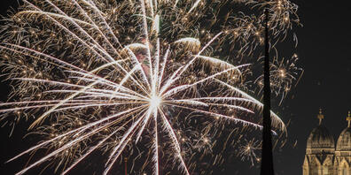 Das Feuerwerk über Zürich markiert den Start in das Jahr 2026.