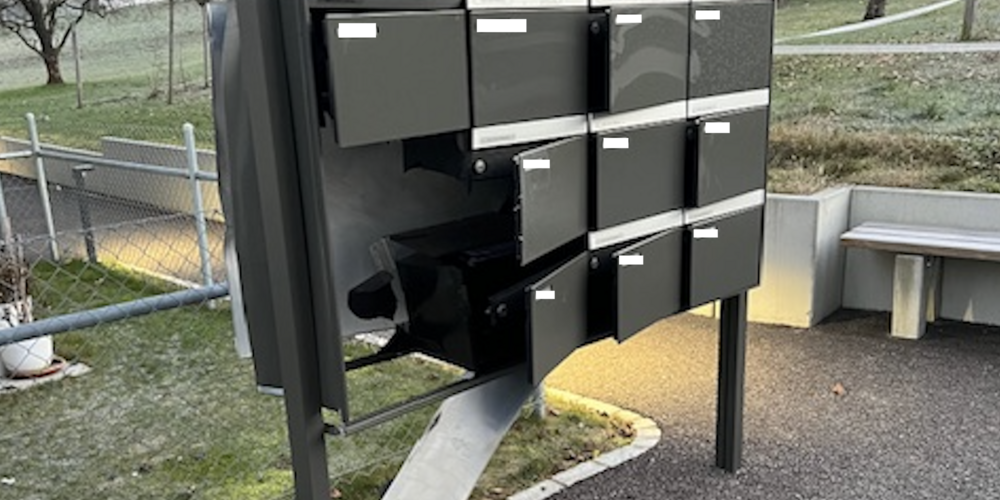 Gesprengter Briefkasten in Freienstein-Teufen