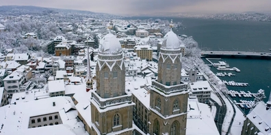 Doch noch Winter: In Zürich blieb der Schnee in der Nacht auf Samstag liegen.