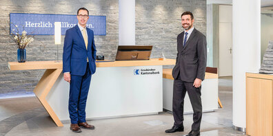 Diego Senti (rechts) übernimmt am 1. Mai 2021 die Leitung der GKB Region Landquart und tritt die Nachfolge von Marco Della Santa an. 